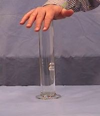 Cartesian diver apparatus